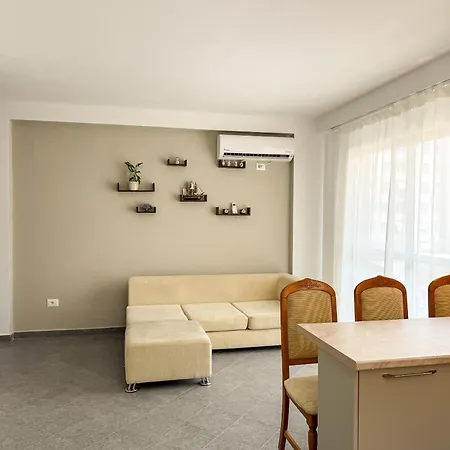 The Elegance בית אירוח *